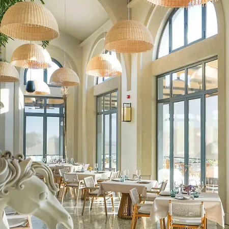 Palaia Hotel